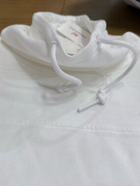 NWT Vineyard Vines White Sweatshirt with Drawstrings